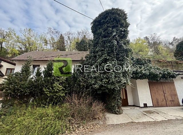 Prodej rodinného domu 191 m², pozemek 296 m²
